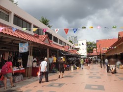 Ang Mo Kio Avenue 1 (D20), Shop House #207535921